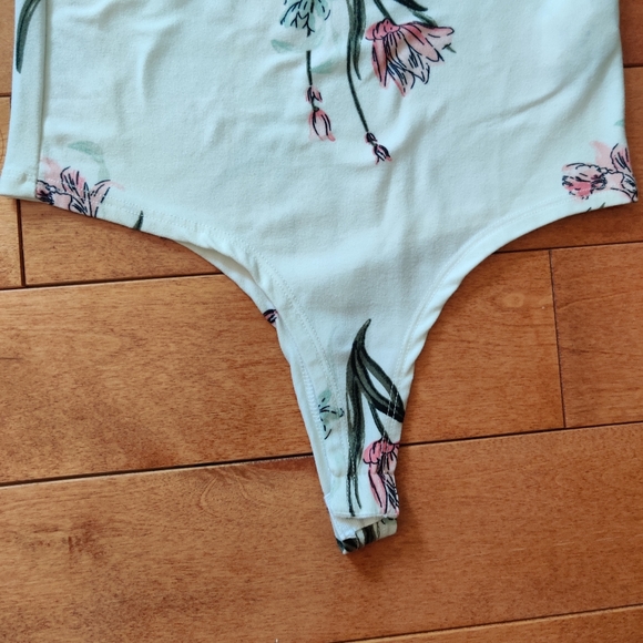 Floral Bodysuit - Picture 8 of 8